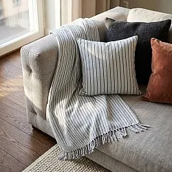 Filtar - Rumi stripe cotton throw (ljusblå/navy/cream)