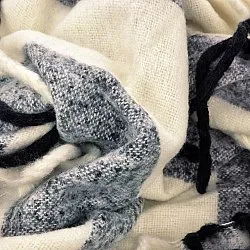 Filtar - Pläd i ullmix - Beatriz Stripe (svart/vit)