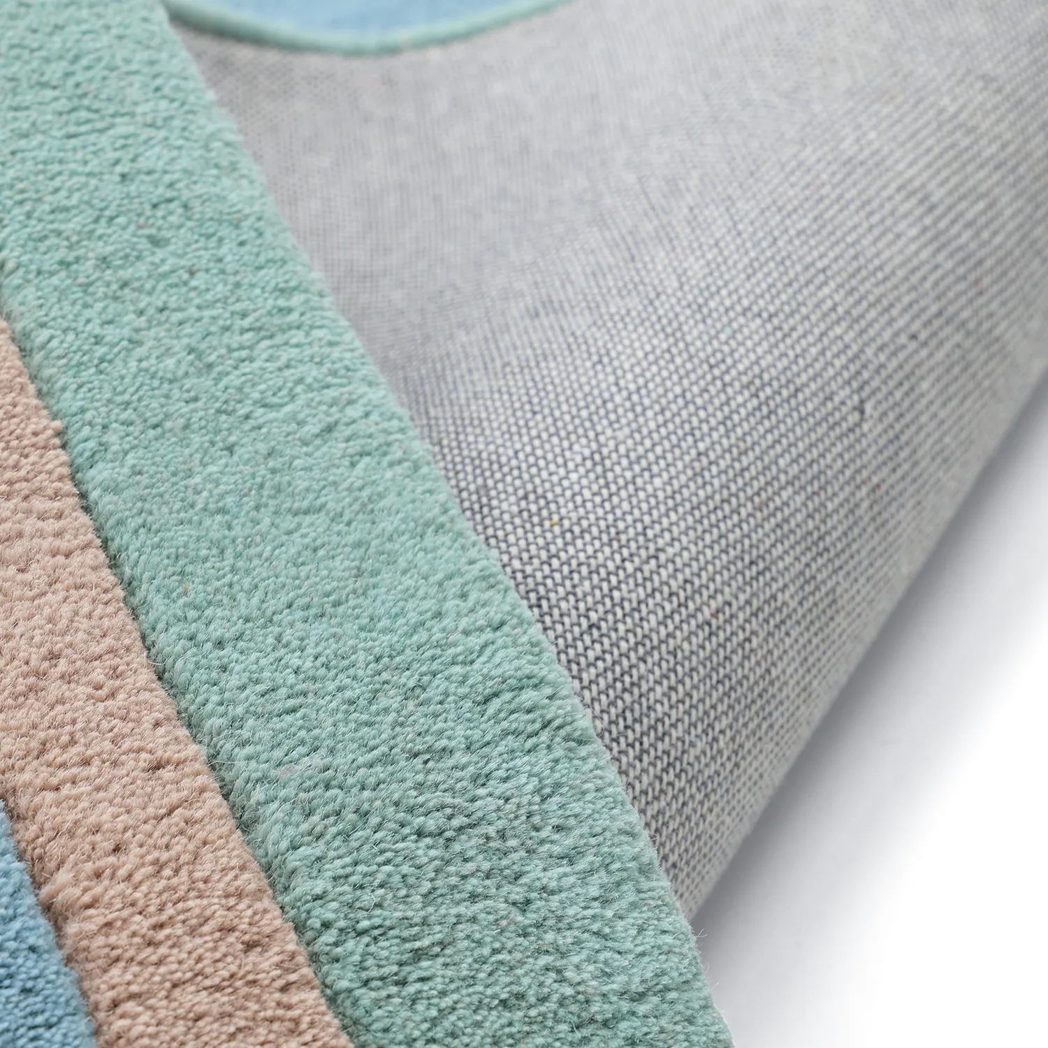 Barnmatta - Giraffe Hand Tufted Wool Premium (ljusblå/multi)