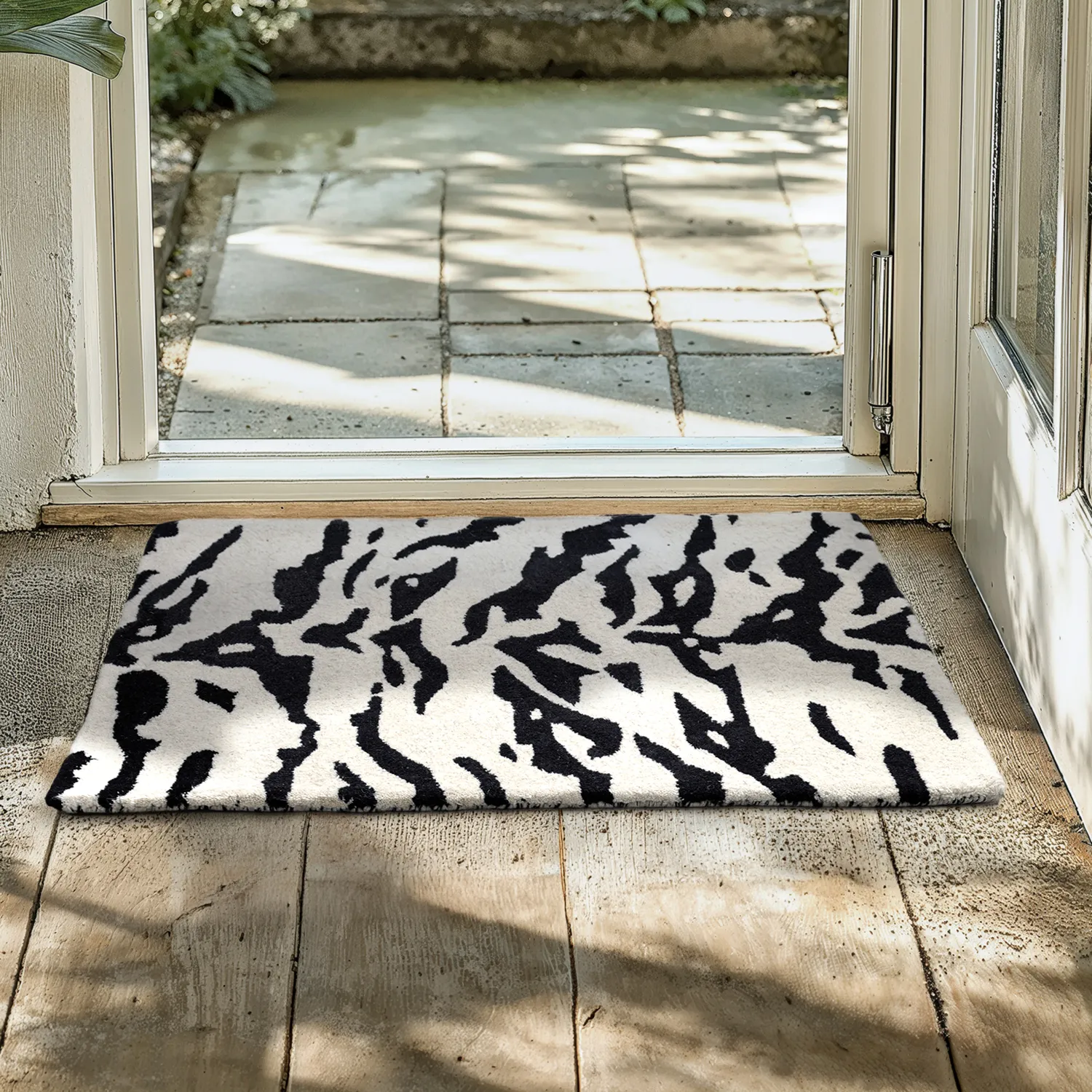 Dörrmatta - Zebra Tufted Wool Premium (vit/svart)