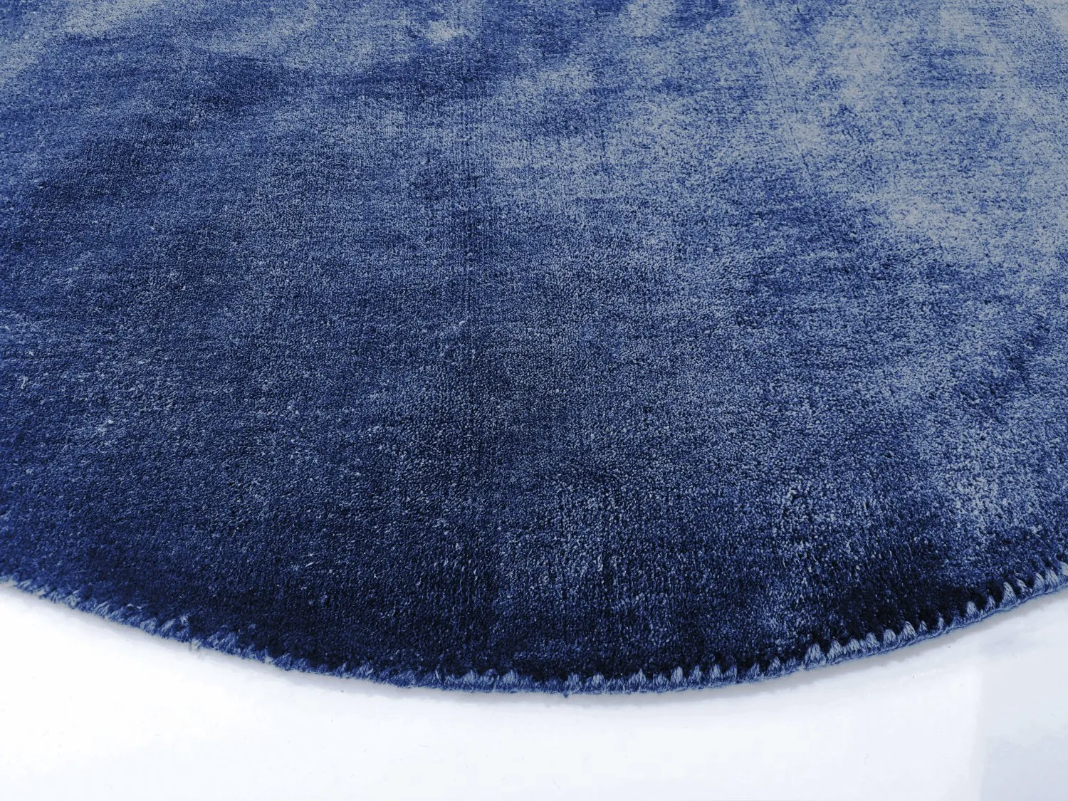Rund matta - Recycled PET with viscose look (navy)