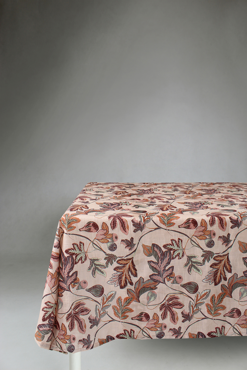 Dukar - Bomullsduk Leonora (röd) (Storlek: 140 x 250 cm)