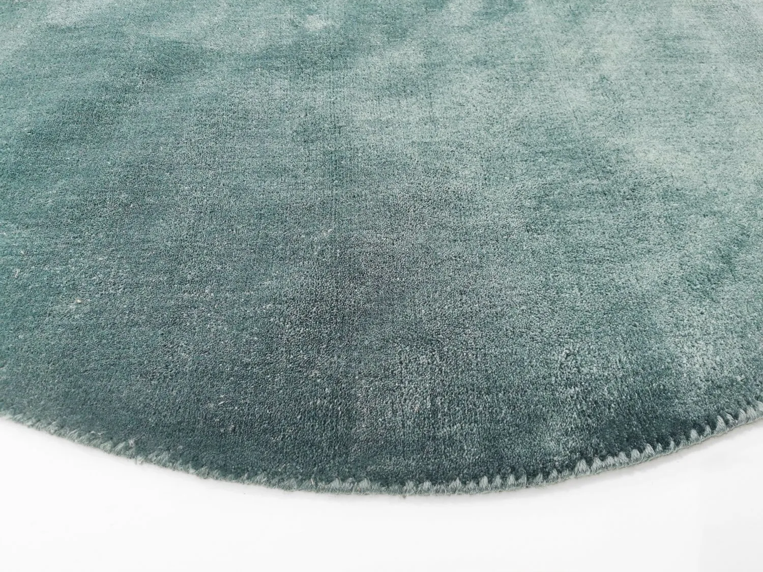 Rund matta - Recycled PET with viscose look (stålblå)