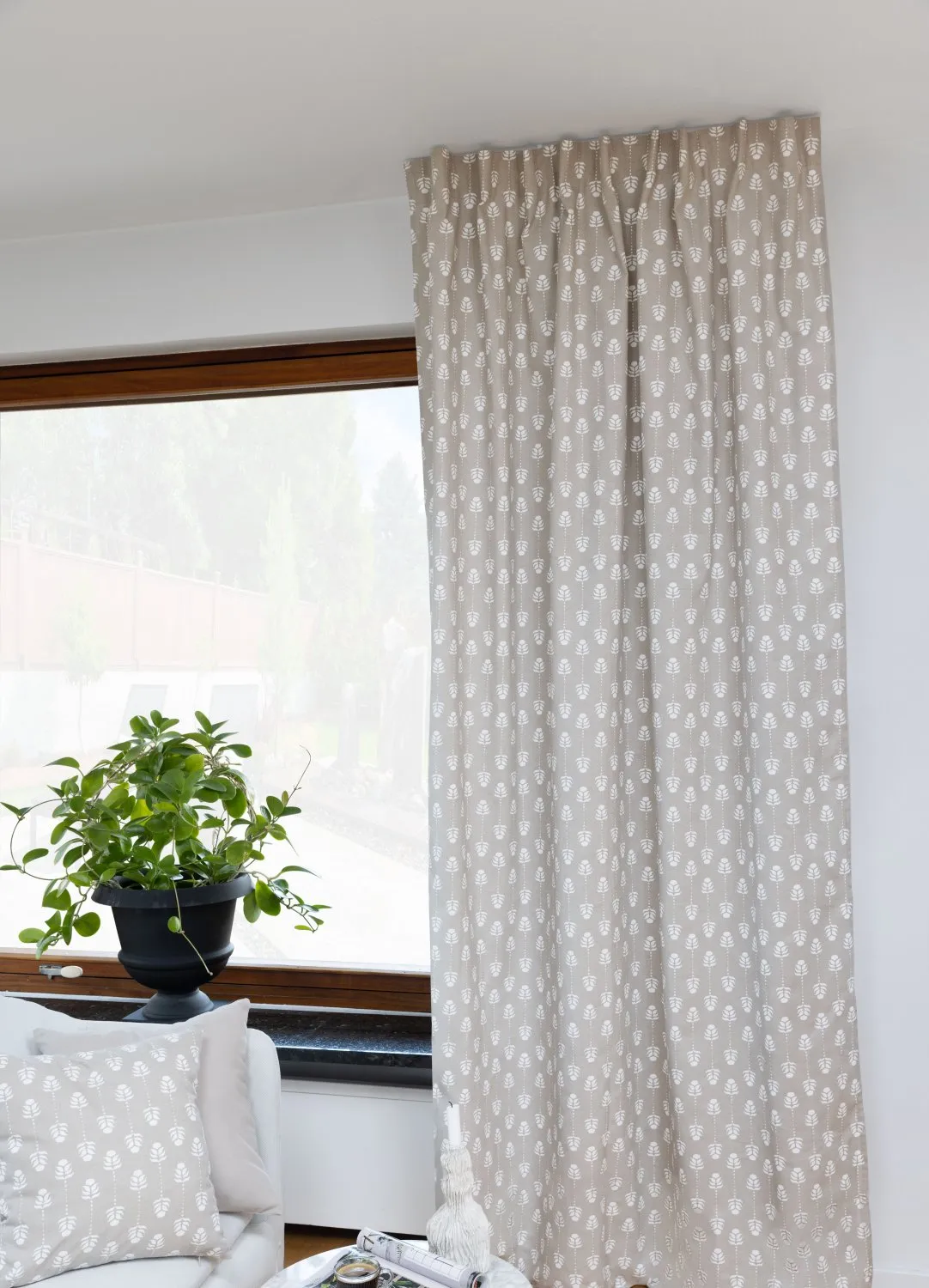 Gardiner - Bomullsgardin Sari (beige)