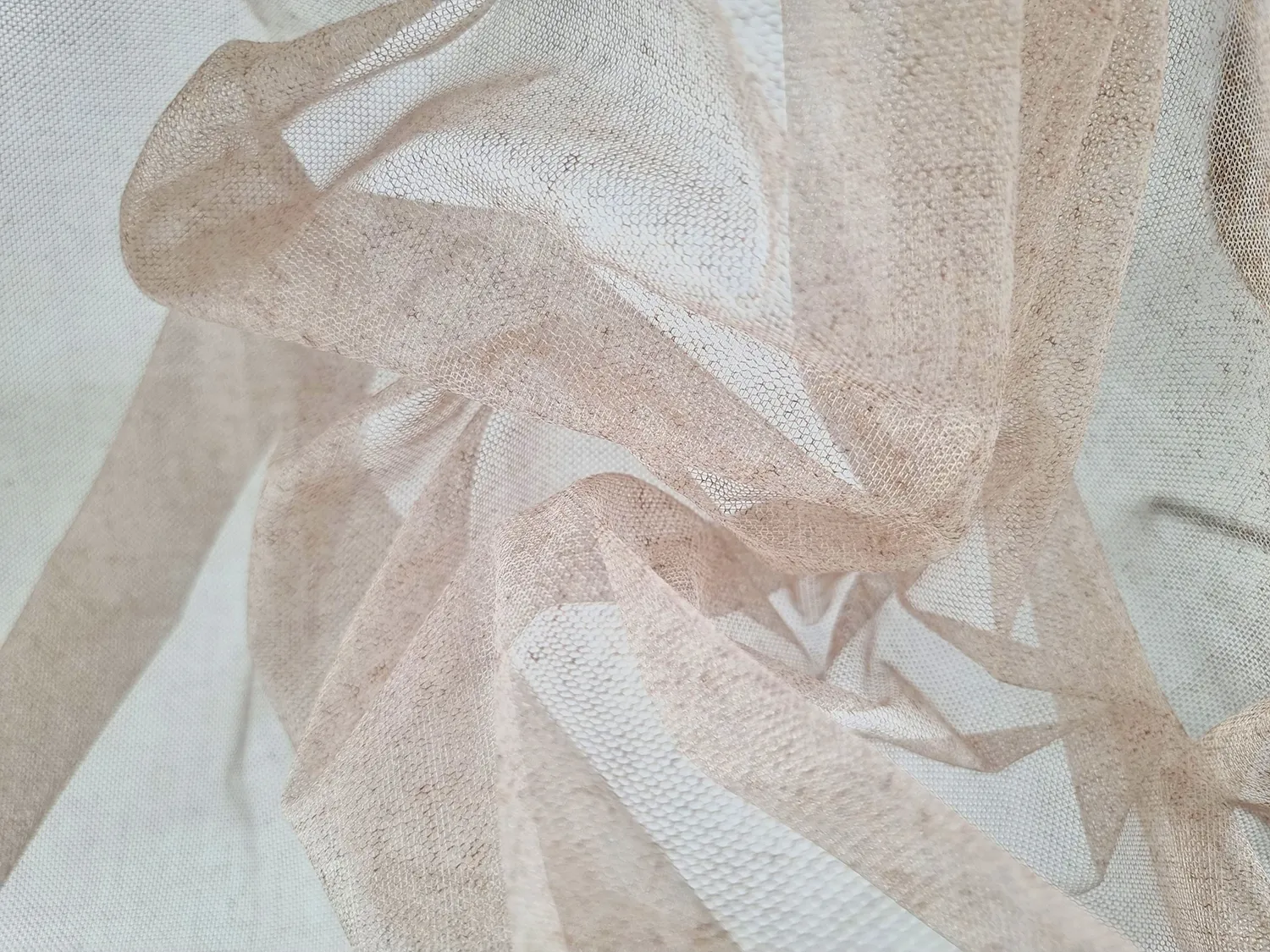 Gardiner - Spetsgardin Nilah (beige)