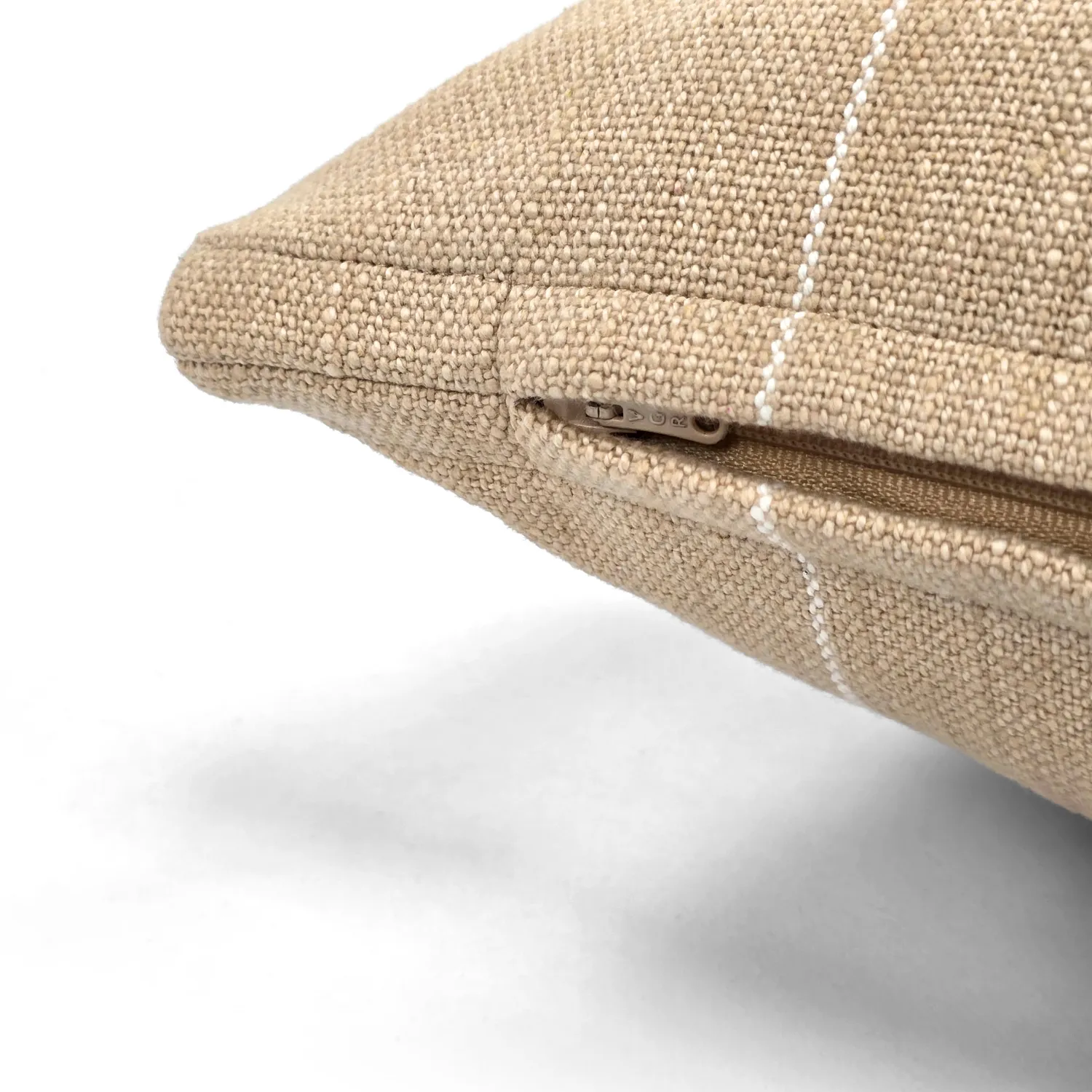 Kuddfodral - Martina Stripe (beige/vit)