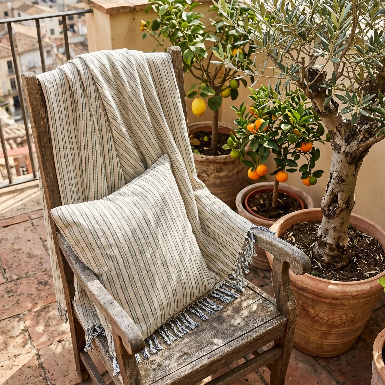 Filtar - Rumi stripe cotton throw (cream/navy/ljusgrön)
