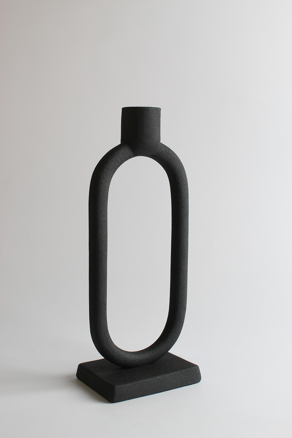 Ljusstake - Irma (svart) (Storlek: 10 x 27 cm)