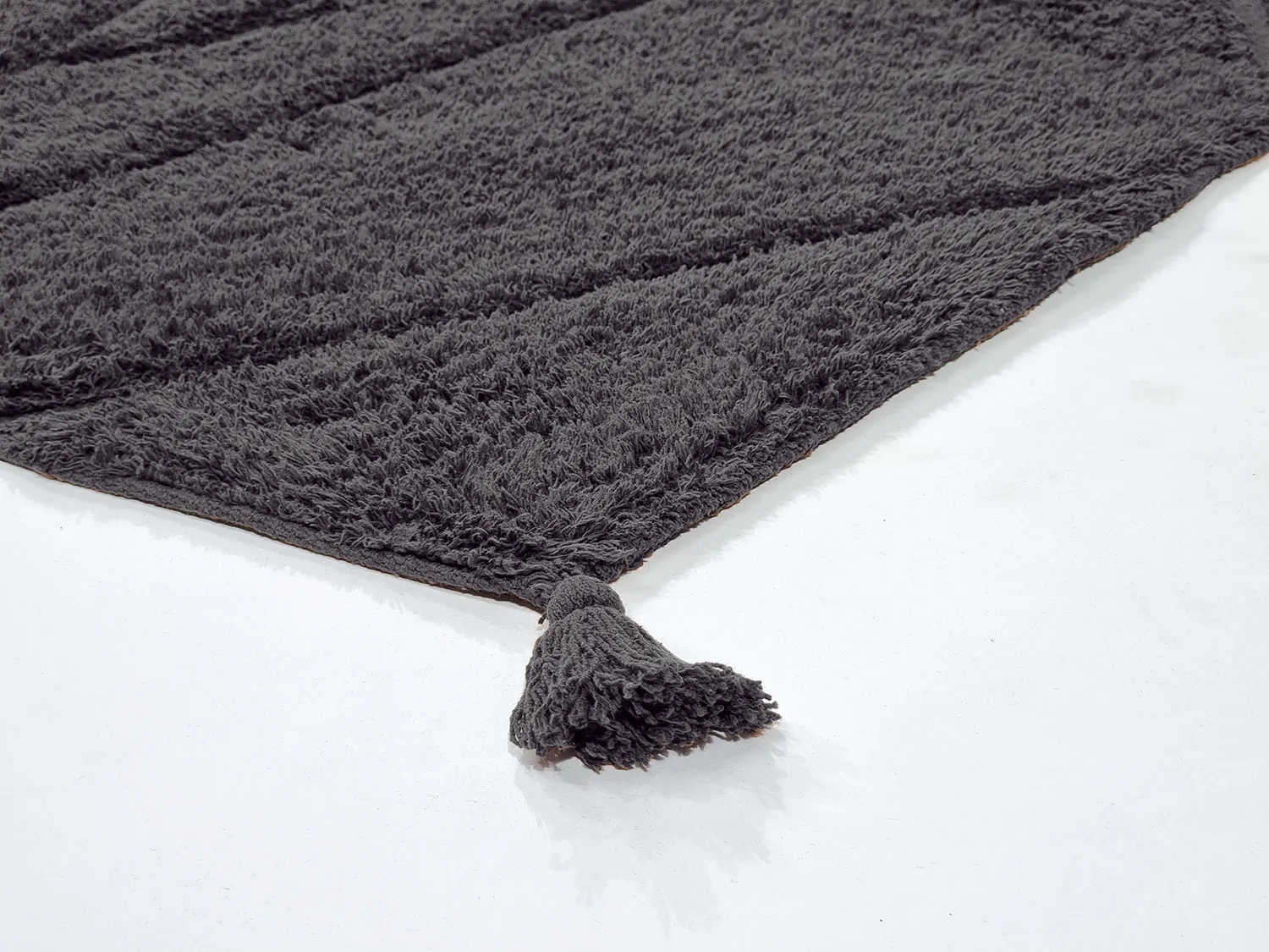 Ryamattor - Andrea Natural Cotton Shaggy (svart)
