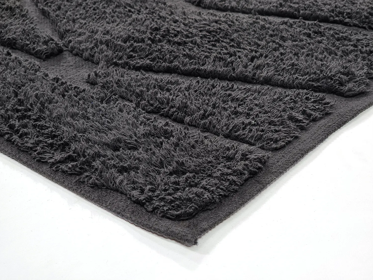 Ryamattor - Brynn Natural Cotton Shaggy (svart)