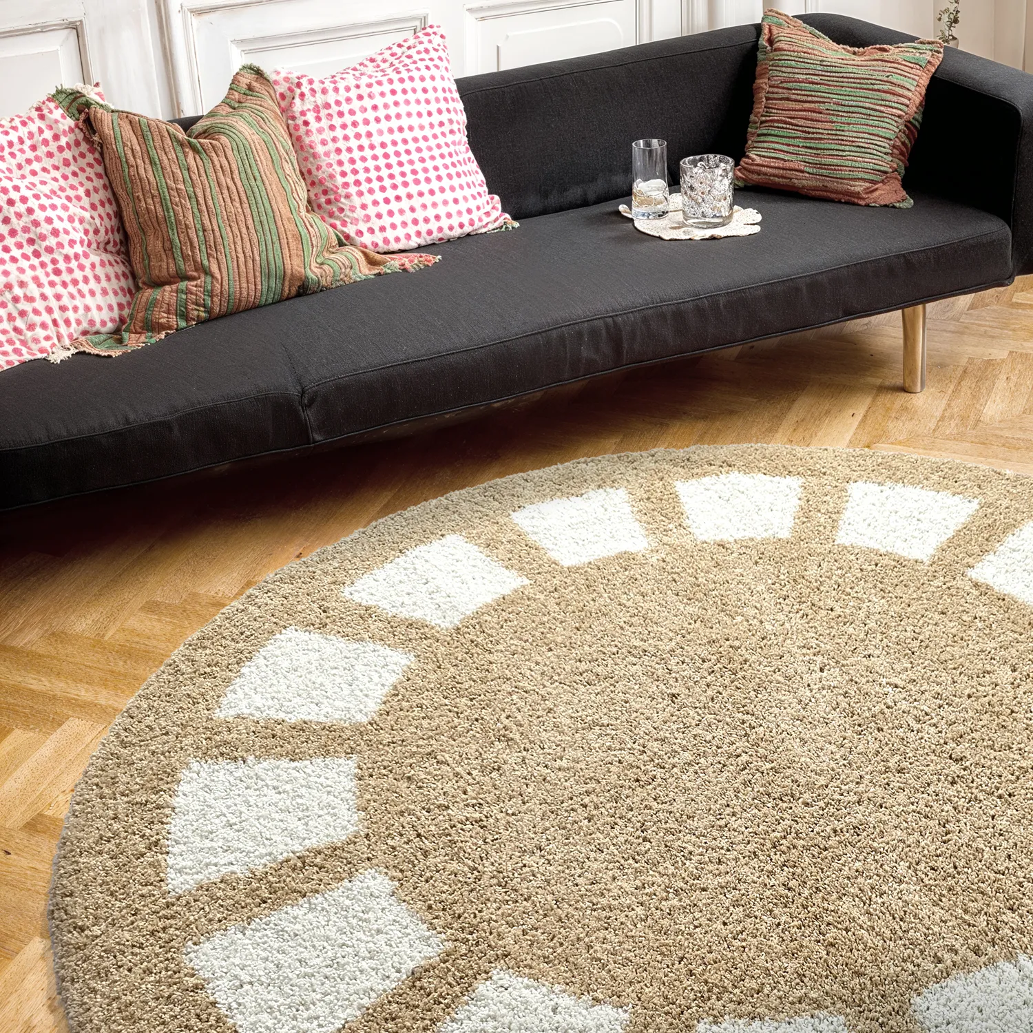 Runda mattor - Asilah (beige/vit)