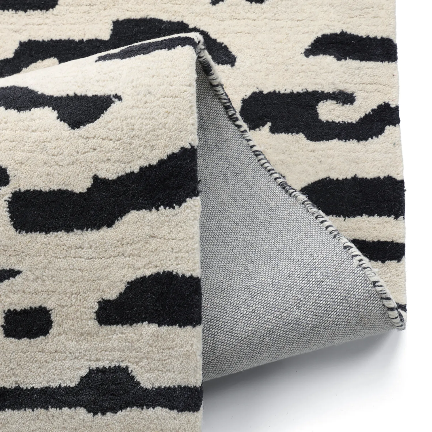 Ryamatta - Zebra Tufted Wool Premium (vit/svart)