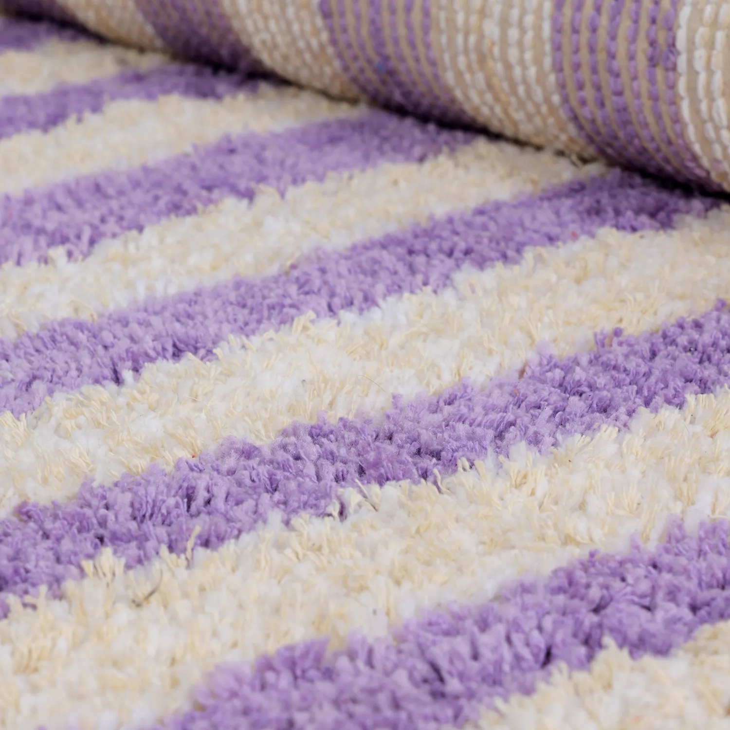 Ryamattor - Thira Stripe Cotton Shaggy (creme/ljuslila)