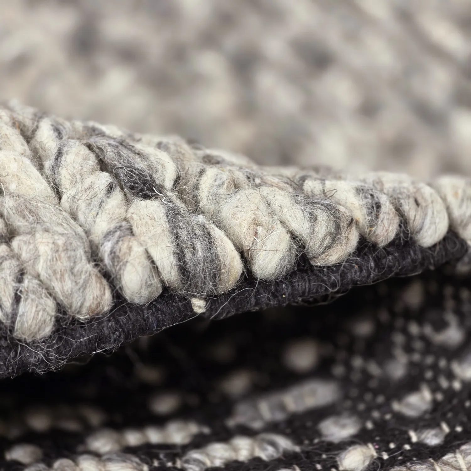 Ullmatta - Talvia Braided Wool (mörkgrå)