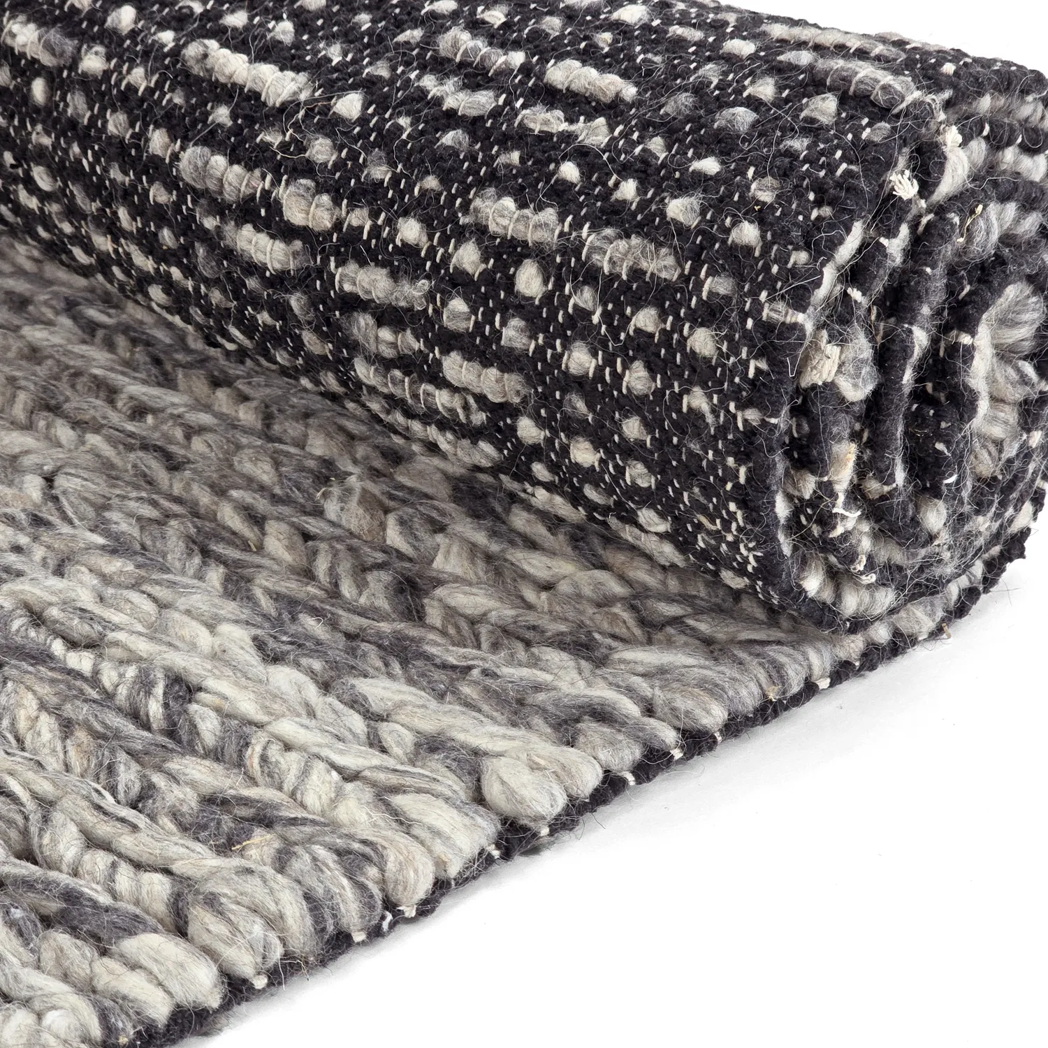 Ullmatta - Talvia Braided Wool (mörkgrå)