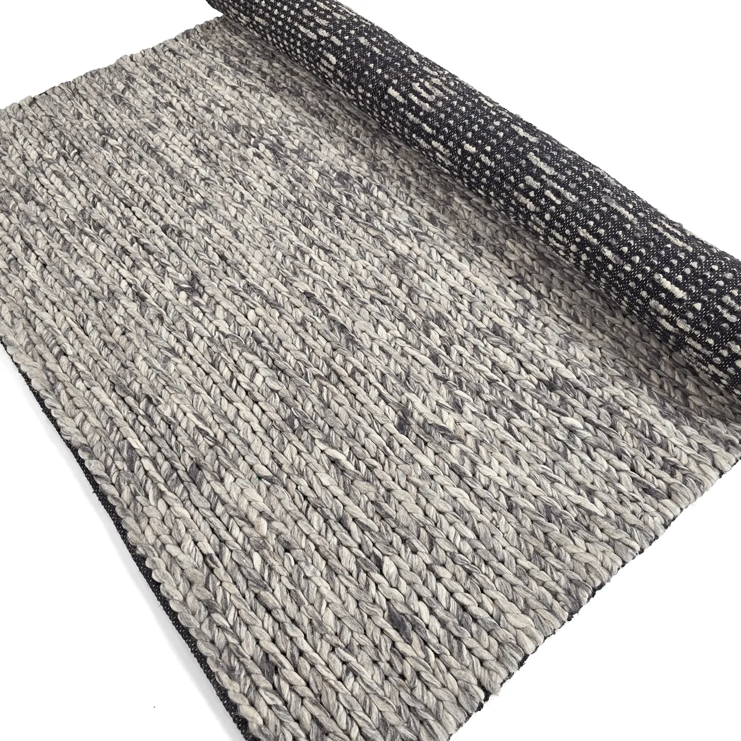 Ullmatta - Talvia Braided Wool (mörkgrå)
