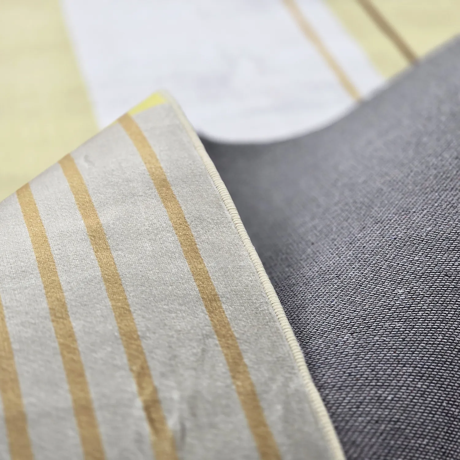 Wiltonmatta - Delft (beige/multi)