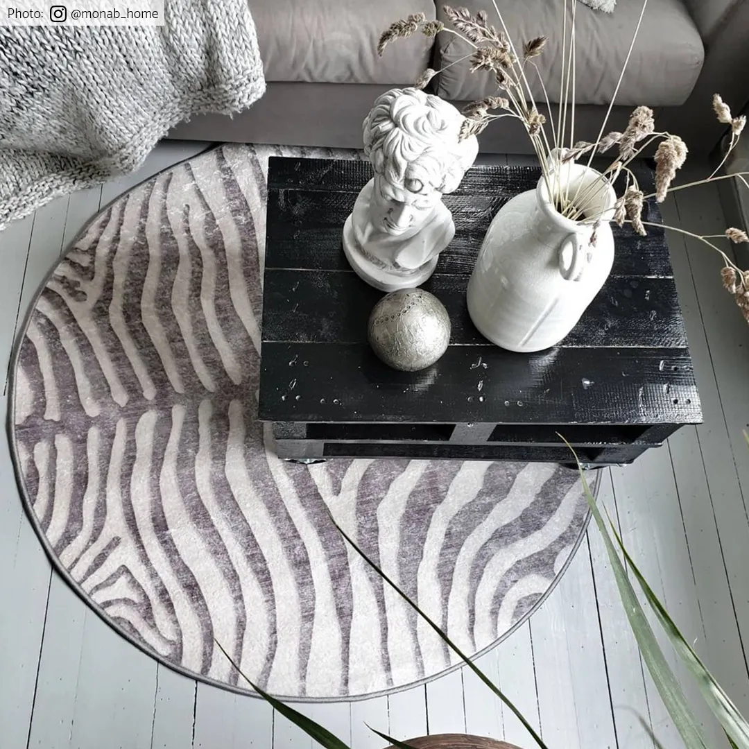 Rund matta - Zebra (grå/vit)